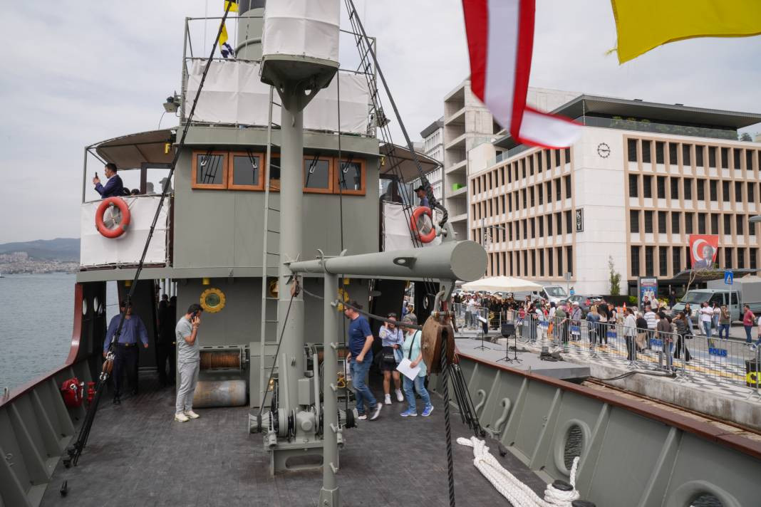 TCG Nusret Müze Gemisi’ne ziyaretçi akını - Resim: 14